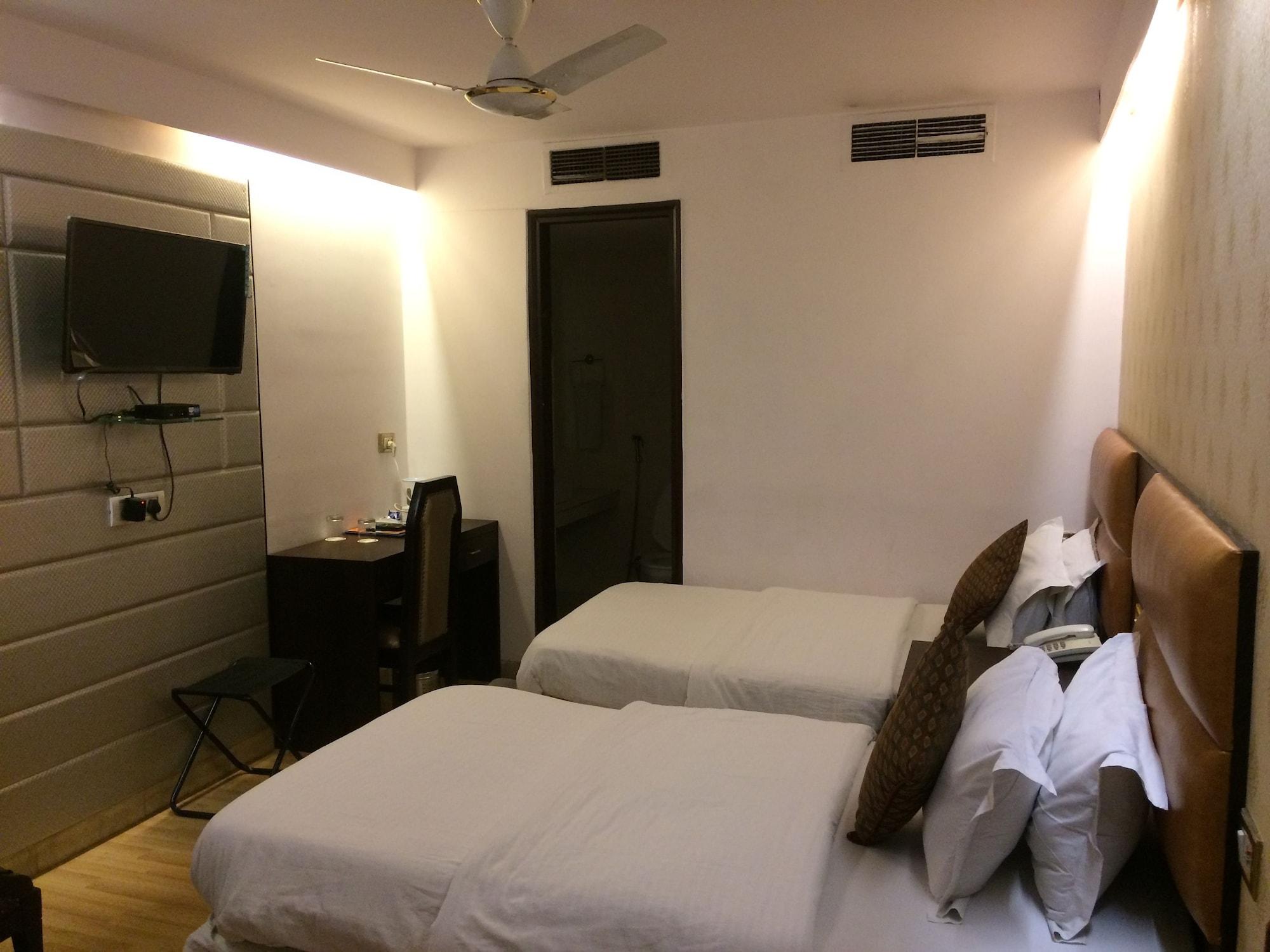 Hotel Jukaso Inn Down Town Nuova Delhi Esterno foto