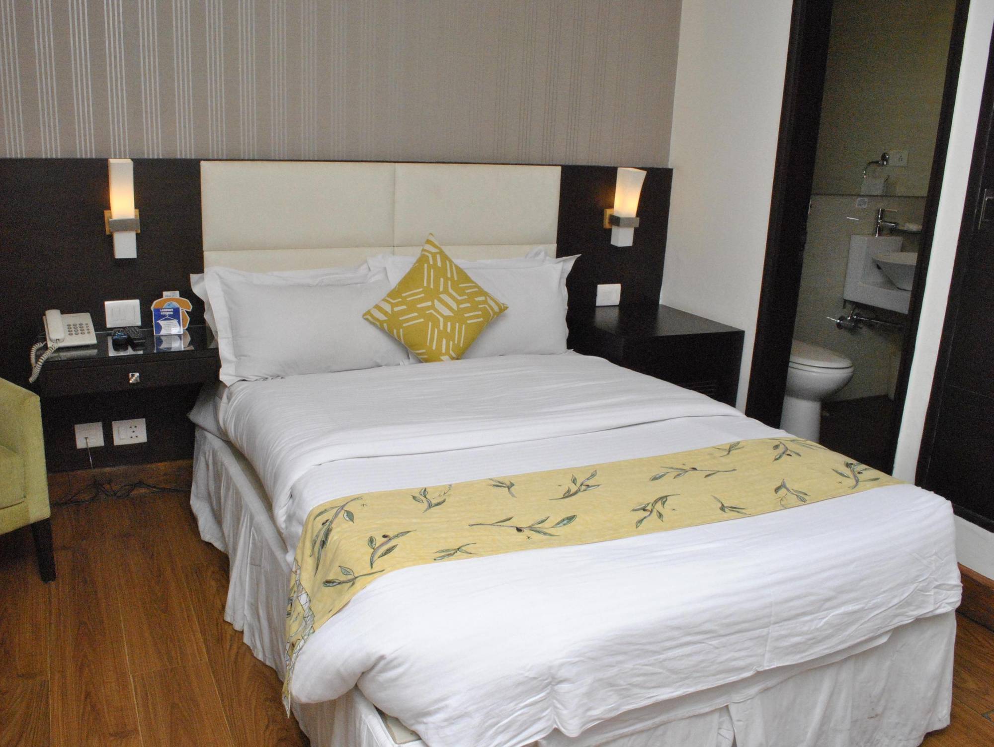 Hotel Jukaso Inn Down Town Nuova Delhi Esterno foto